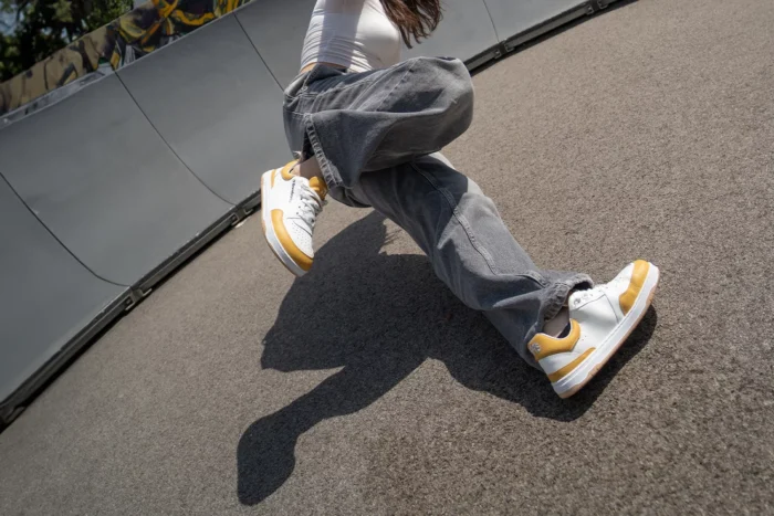 Barebarics – White & Sunset Yellow - Image 11